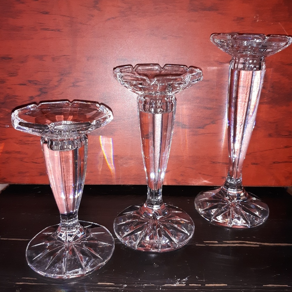 Crystal taper holders. 3 varying heights